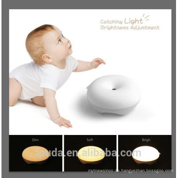 Das Cartoon-nette Herz-Donut-Form-LED-Lampe 3D-Baby-Nachtlicht